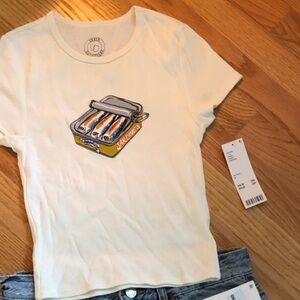 Urban Outfitters T shirt cream color never worn size small